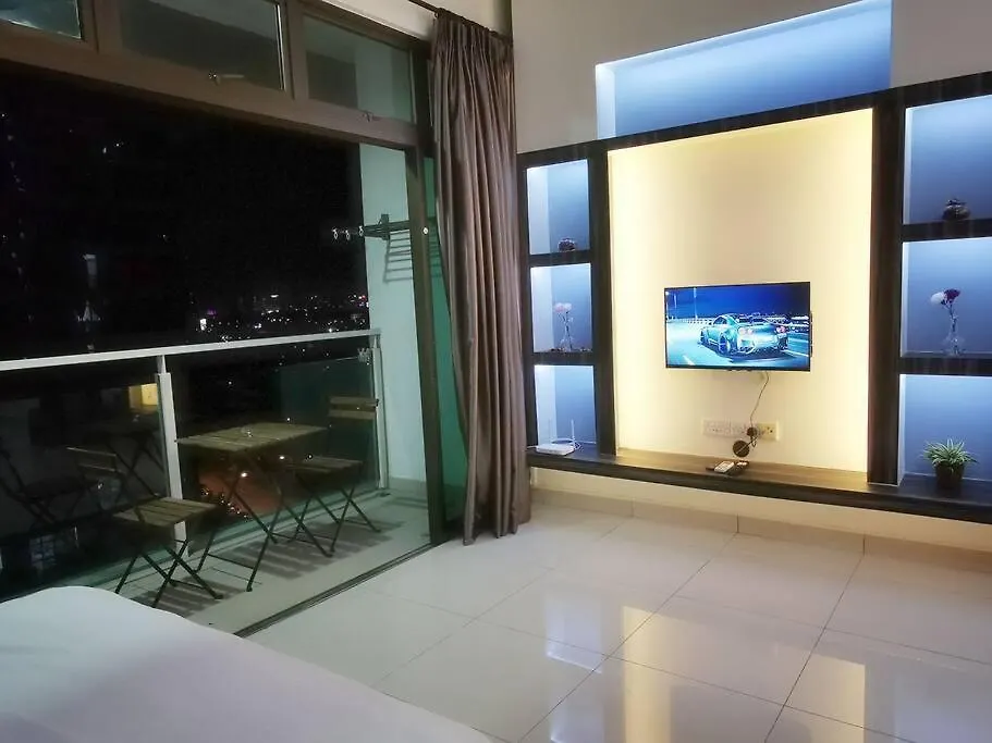 Studio Unit Balcony Palazio Mount Austin Ikea Aeon Toppen By Gdragon Homestay Johor Bahru 0*,  Malaysia